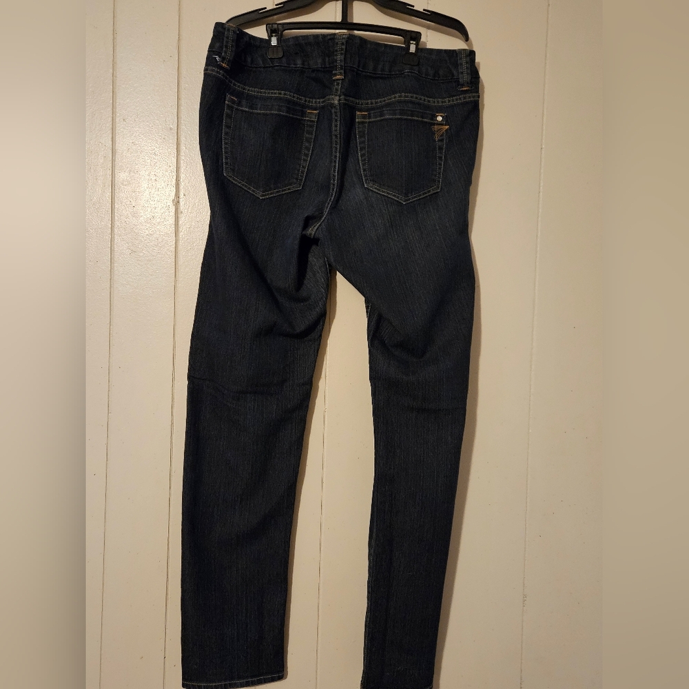Torrid Vintage Pink Flaming Heart Dark Wash Jeans - Size 12 - Picture 2 of 4